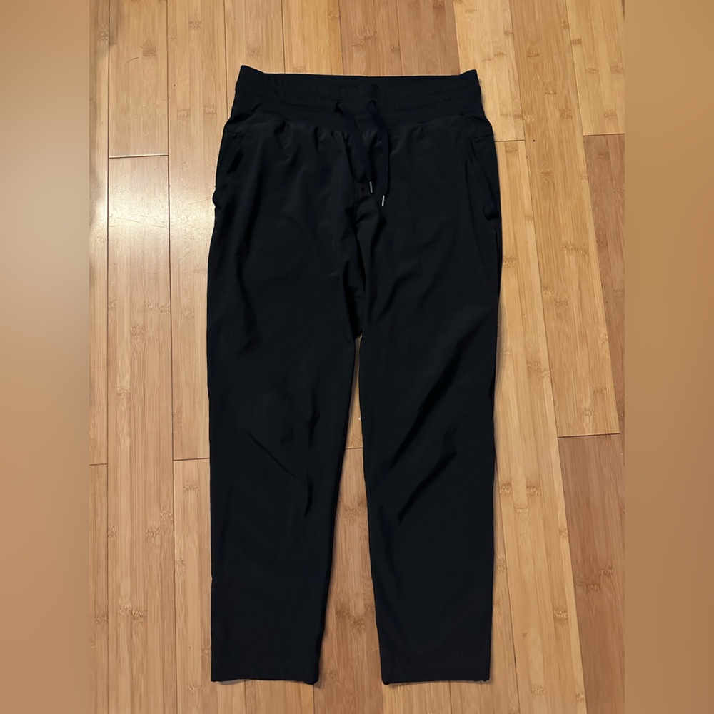 Free Fly Women's Breeze Cropped Pant - Size Medium - color Black - NEVER WORN